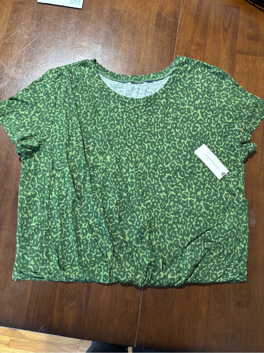 Anthropology Women’s Green Leopard Print Short Sleeve Top